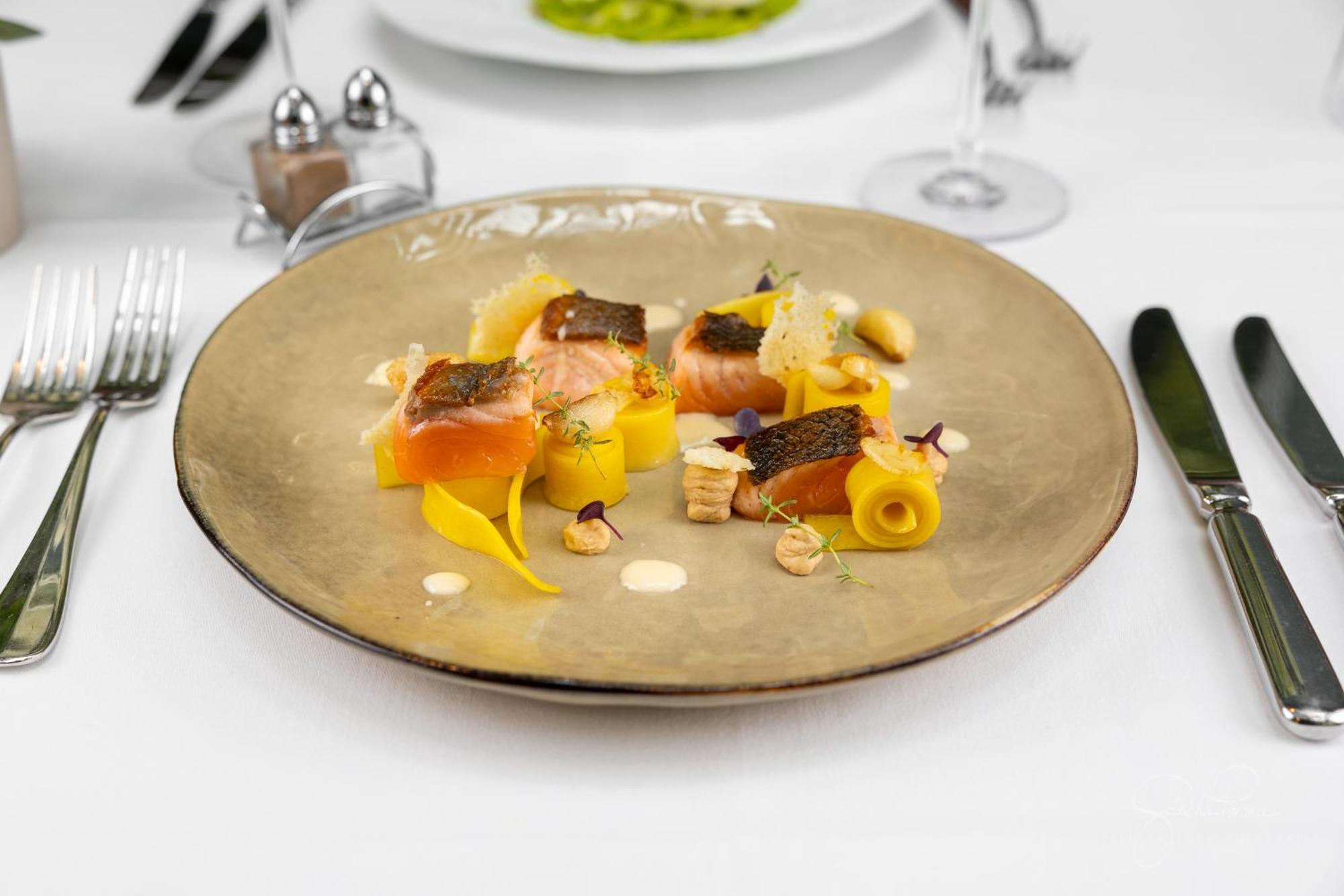 The Wellem, In The Unbound Collection By Hyatt Hotell Düsseldorf Eksteriør bilde A plate of food