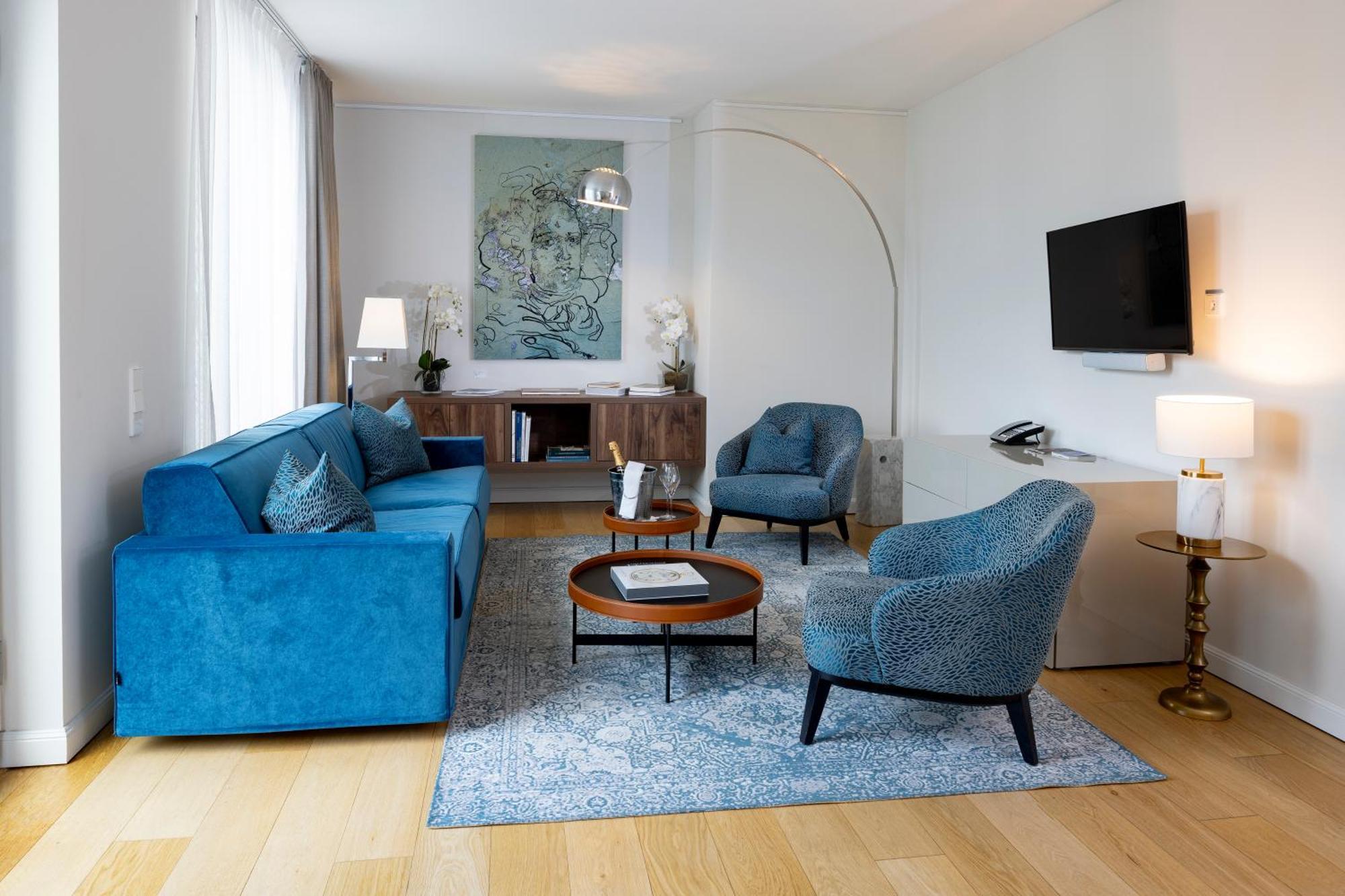 The Wellem, In The Unbound Collection By Hyatt Hotell Düsseldorf Eksteriør bilde A living room in a serviced apartment in Berlin, Germany