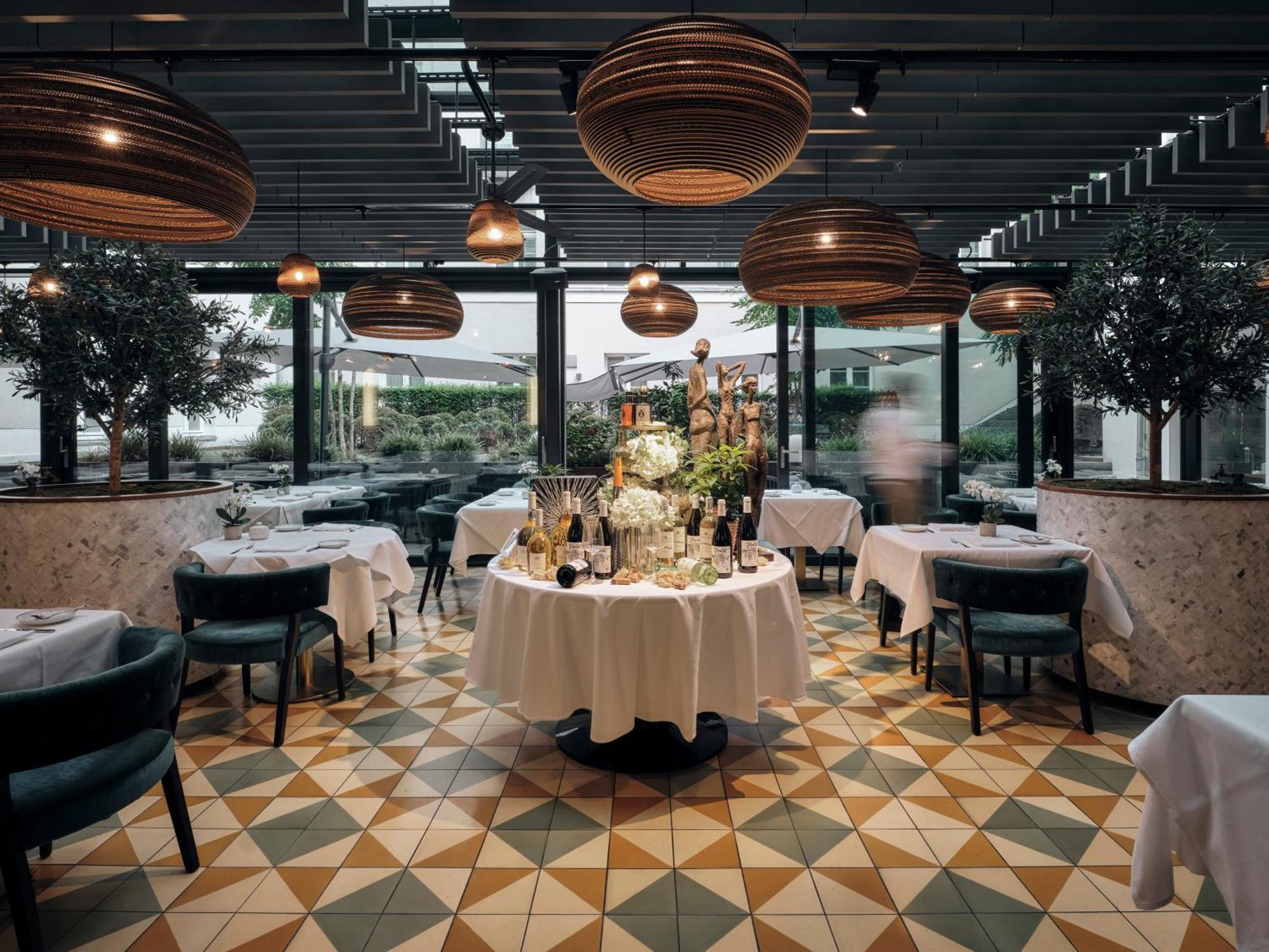 The Wellem, In The Unbound Collection By Hyatt Hotell Düsseldorf Eksteriør bilde Interior of the restaurant